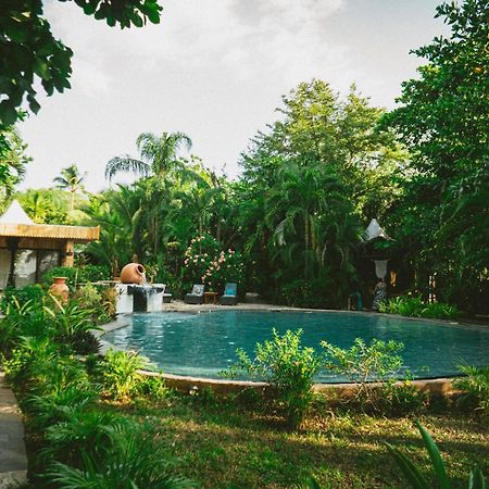 Ocho Artisan Bungalows (Adults Only) 塔马林多 外观 照片