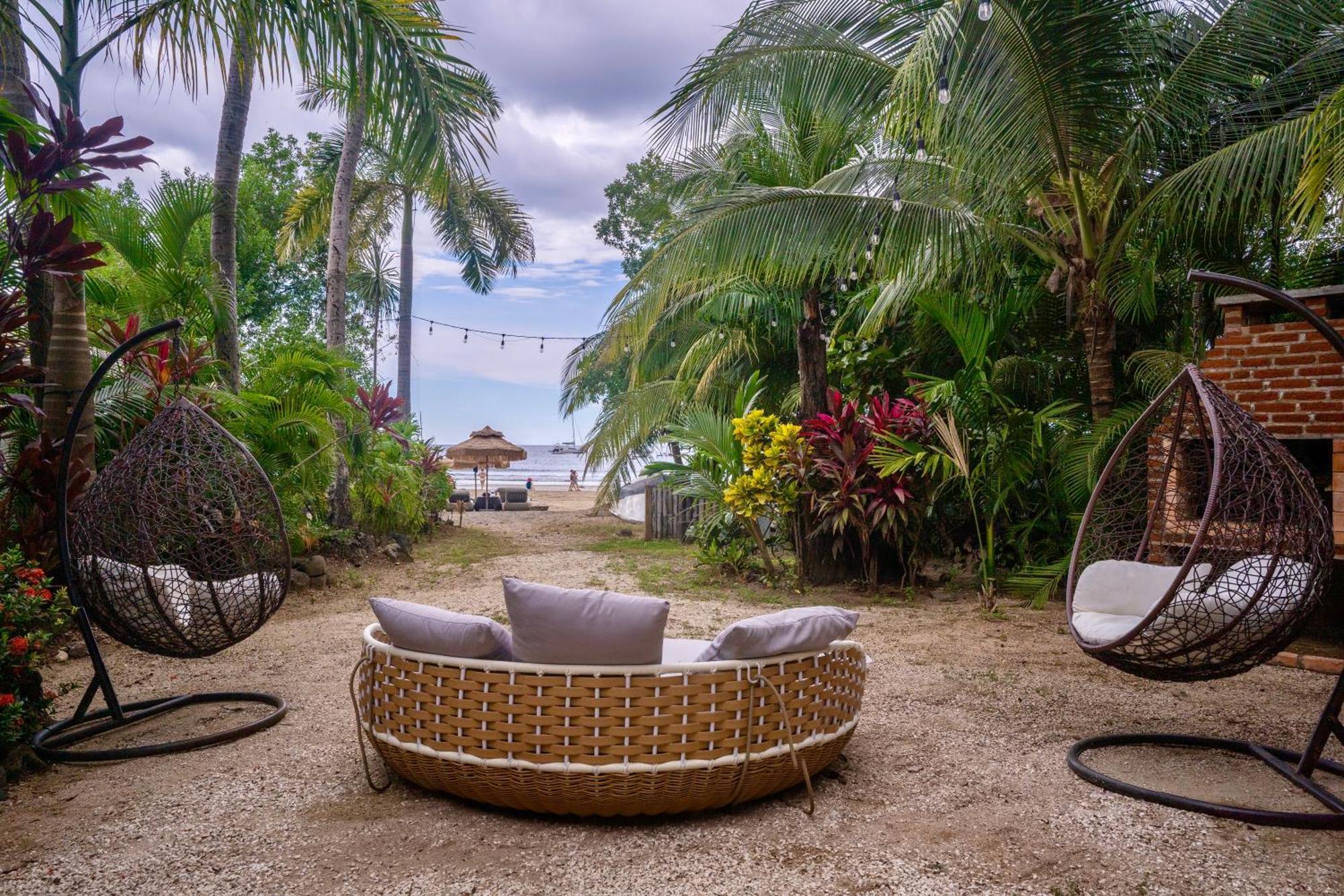 Ocho Artisan Bungalows (Adults Only) 塔马林多 外观 照片
