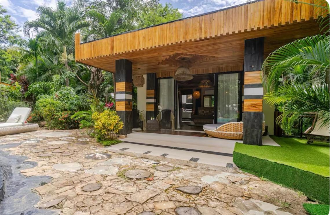 Ocho Artisan Bungalows (Adults Only) 塔马林多 外观 照片