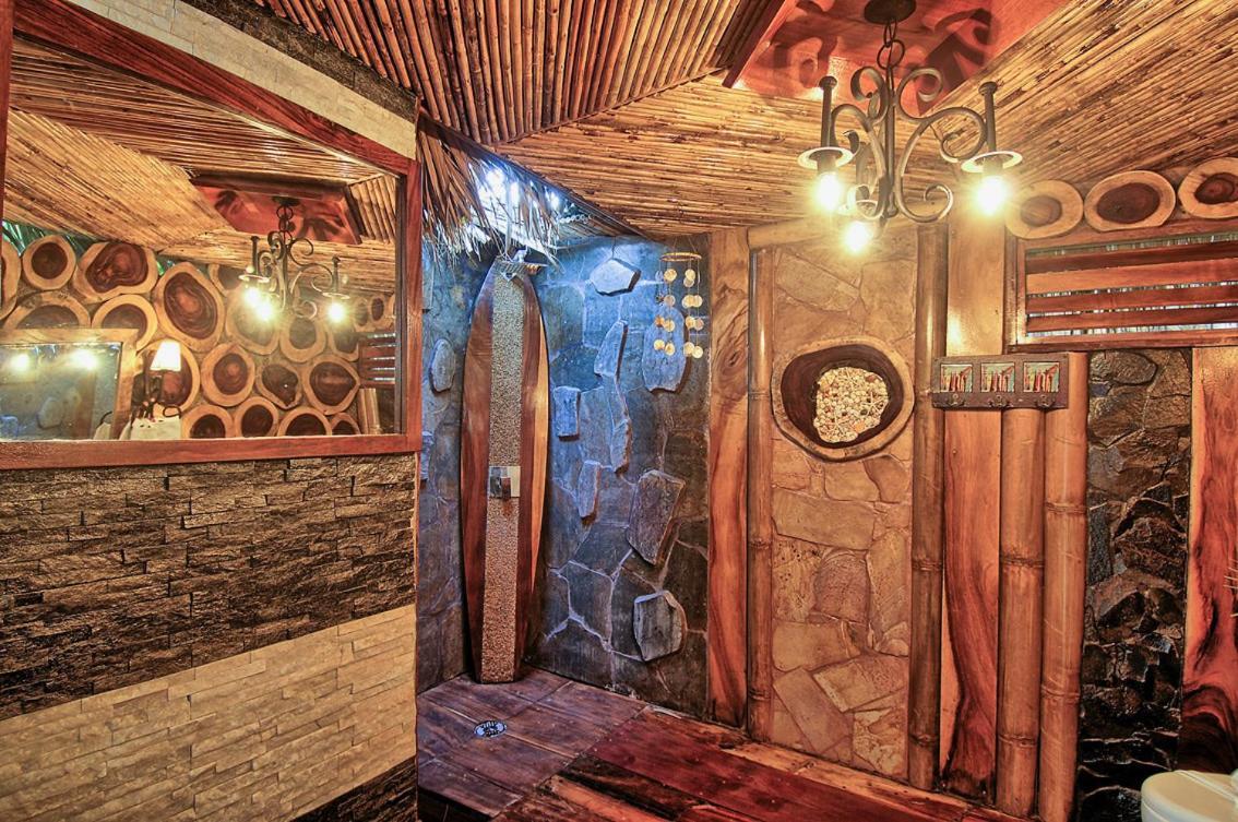 Ocho Artisan Bungalows (Adults Only) 塔马林多 外观 照片