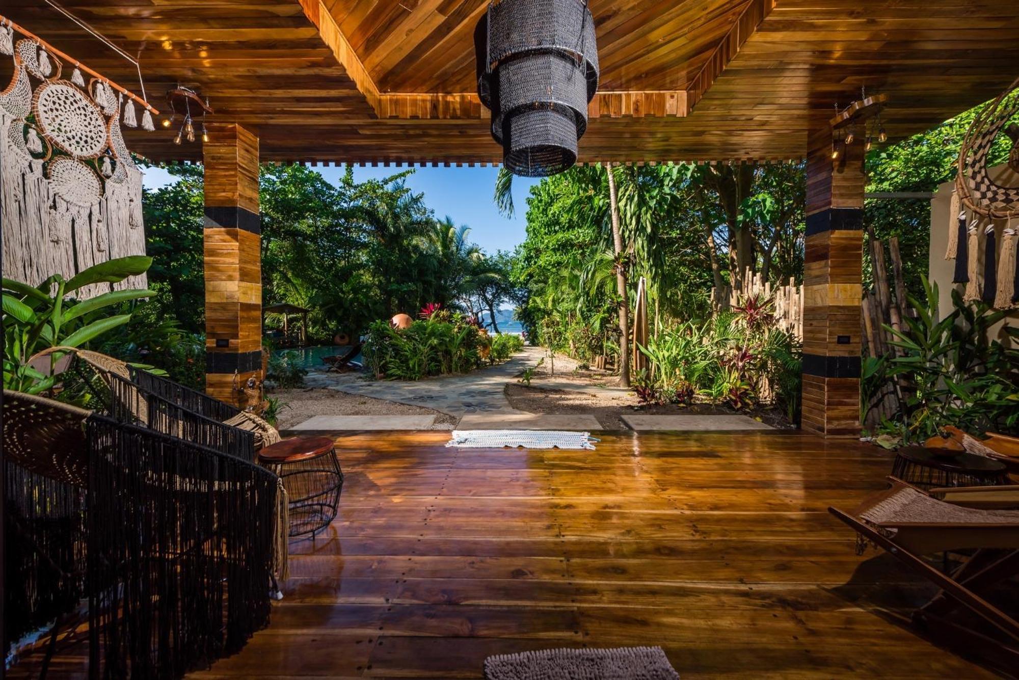 Ocho Artisan Bungalows (Adults Only) 塔马林多 外观 照片