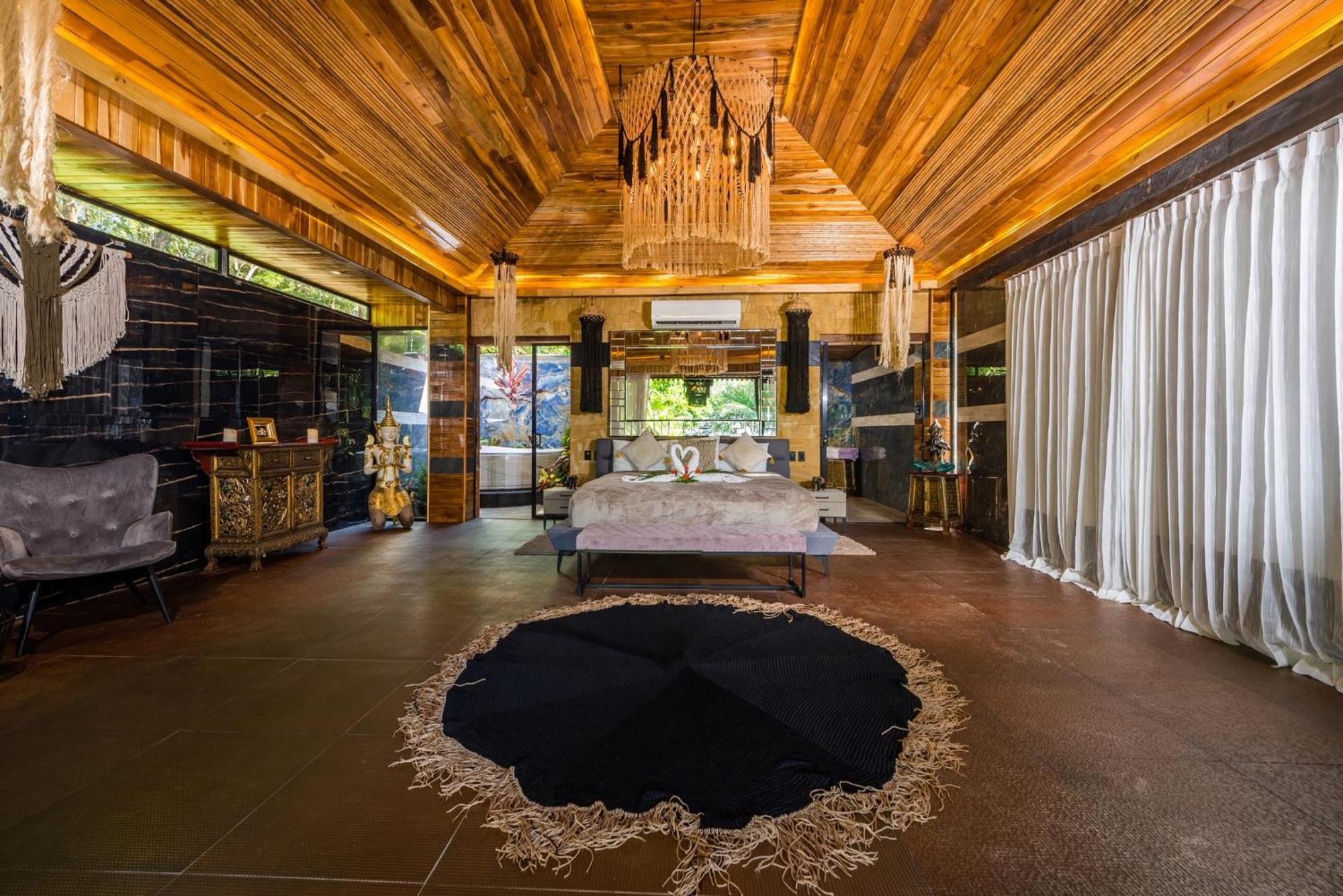 Ocho Artisan Bungalows (Adults Only) 塔马林多 外观 照片
